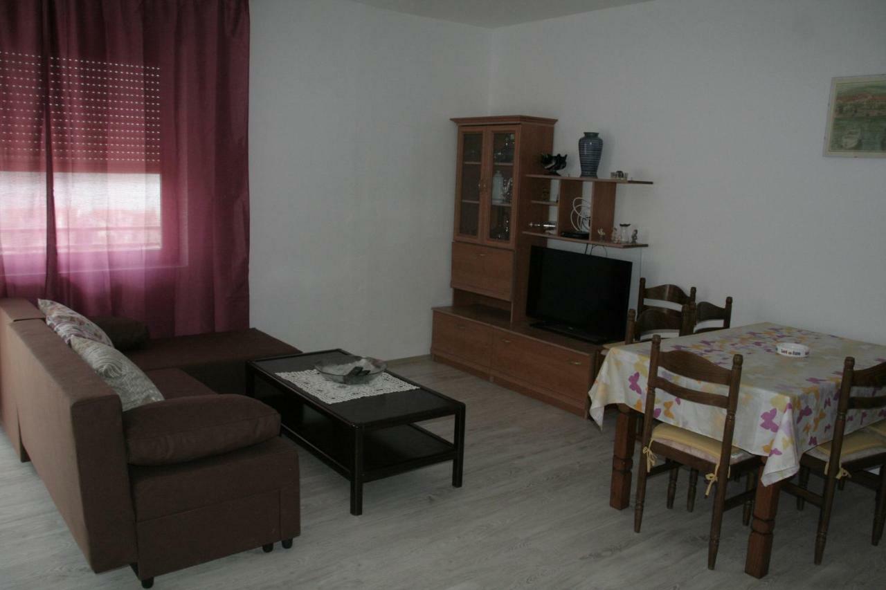 Apartment Huljev *